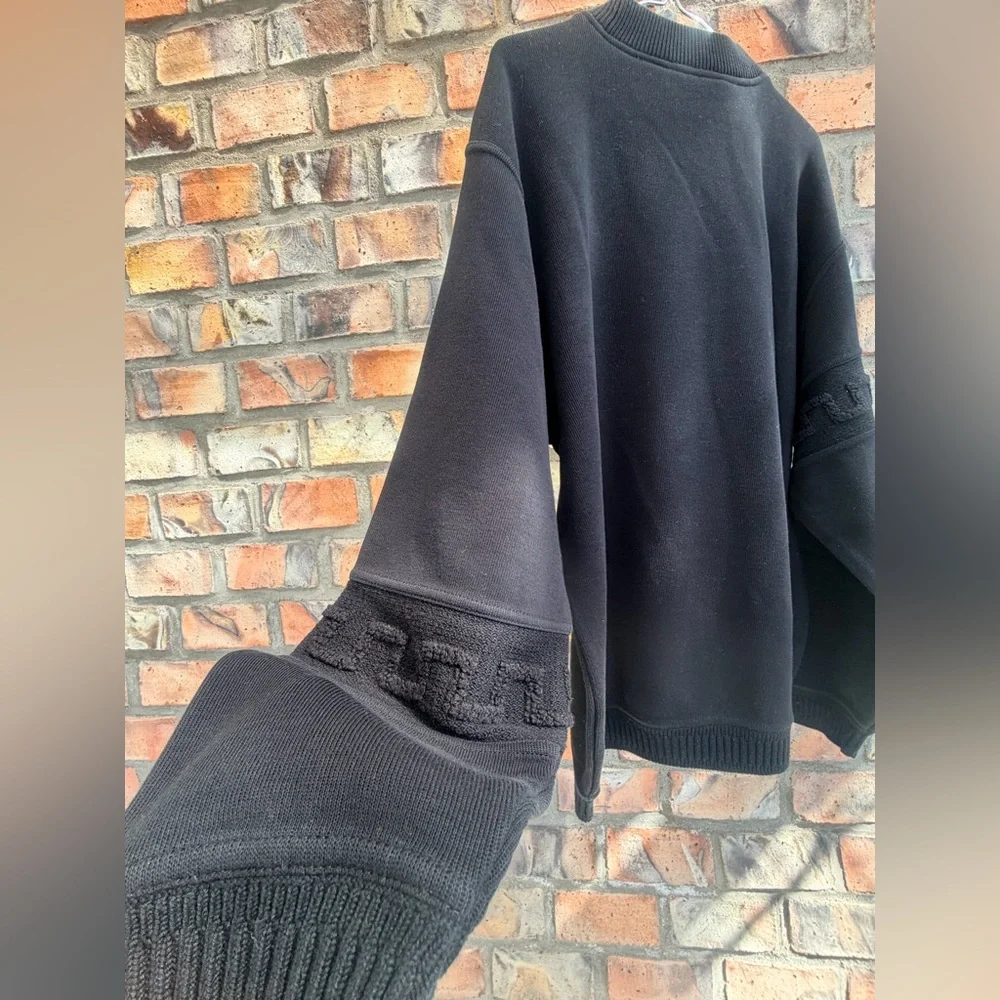 Carlo Colucci Men's Black Crewneck Sweater